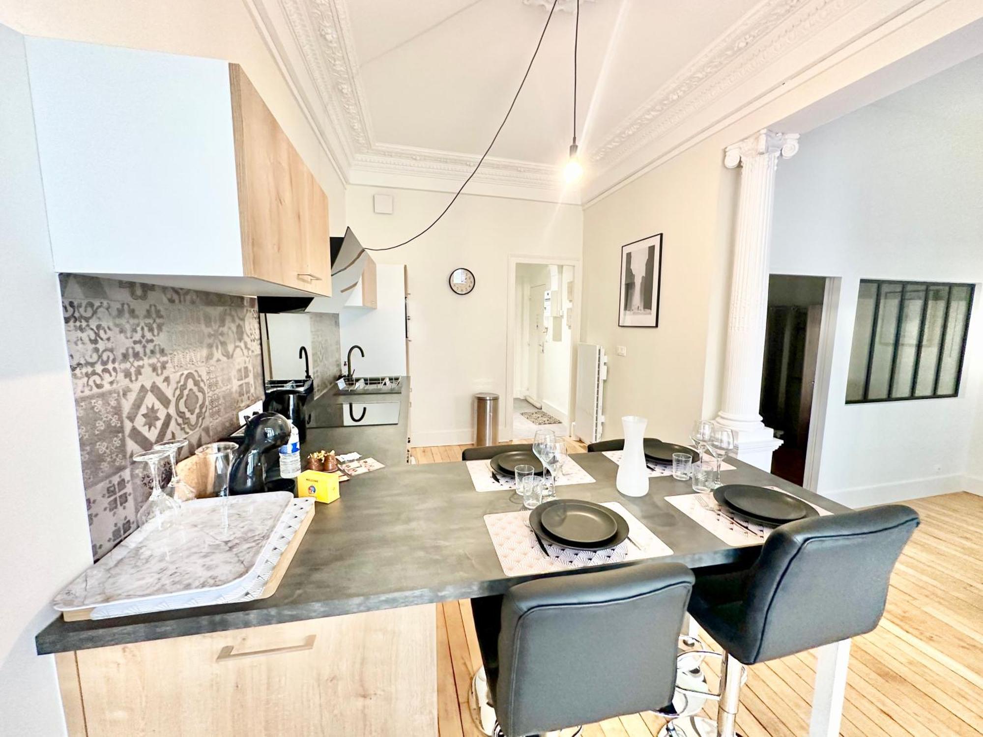 Apartament Le Pantheon, Urbain Et Authentique Limoges Zewnętrze zdjęcie