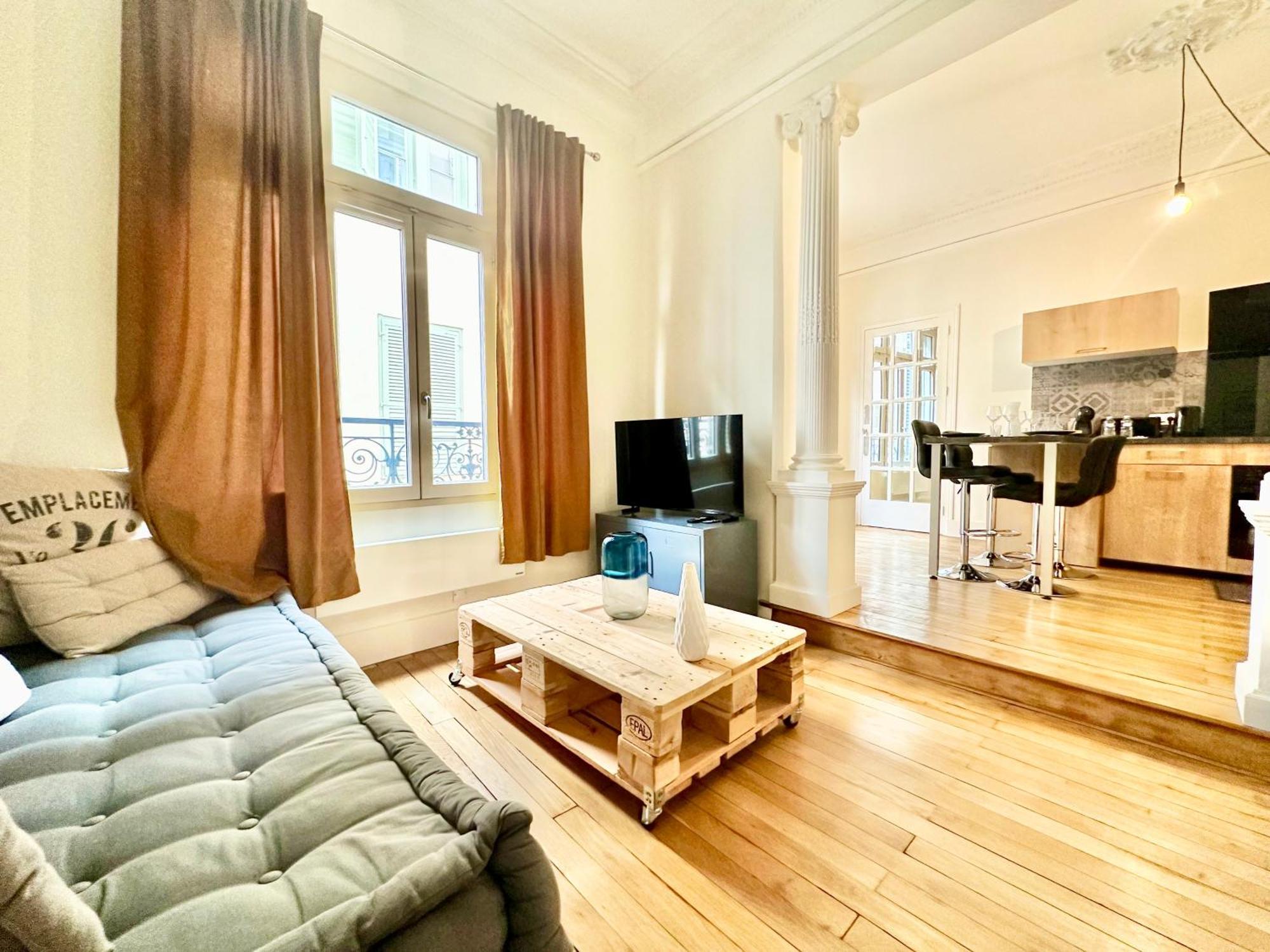 Apartament Le Pantheon, Urbain Et Authentique Limoges Zewnętrze zdjęcie